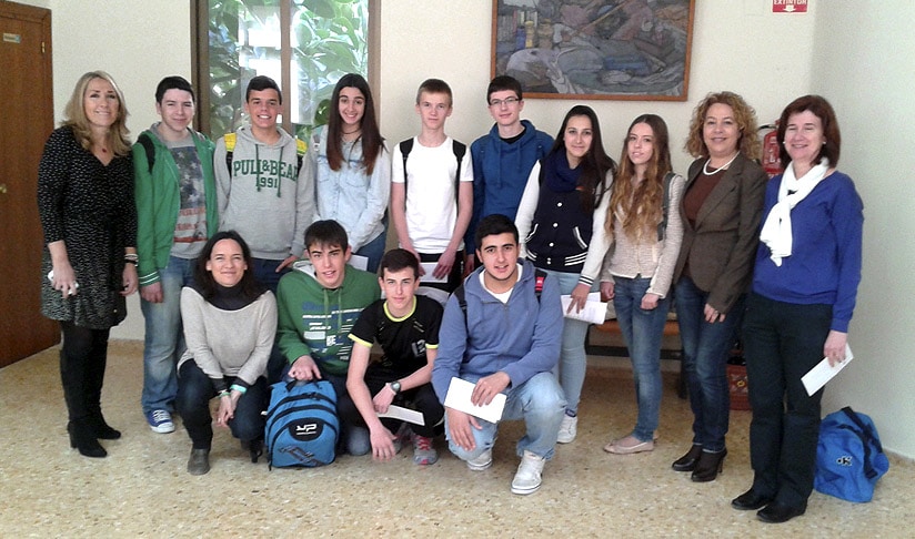 Las cooperativas «Store’s Eleven» y «Miliunacosetes» visitan el ayuntamiento de Alcàsser con el proyecto pionero Escuela de Emprendedores Sostenibles.